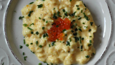 Œufs brouillés aux Œufs de saumon
