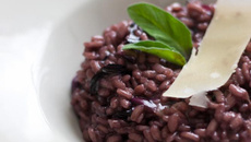 Risotto au vin rouge, à la sauge et à la Trevisana