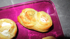 Feuilletés mi-chèvre mi-parmesan