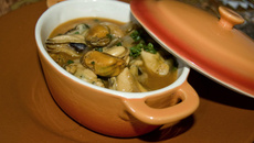 Cocotte de moules à la bordelaise