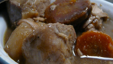 Petite cocotte de veau aux carottes colorées