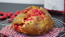 Brioche des rois aux pralines roses