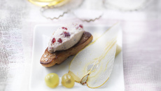 Foie gras rôti, poire et raisins Tartare® Cranberry & Poivre