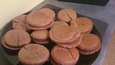 Macarons au chocolat économiques