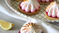 Tartelettes meringuées au pamplemousse rose