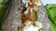 Pomme de terre farcie au roquefort