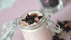 Riz au lait à la fleur d'hibiscus
