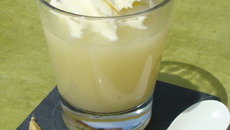 Soupe de poire à l'espuma de cardamome