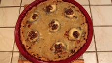 Tarte à l'oignon surprise salée -sucrée aux cèpes, au chèvre et aux noix