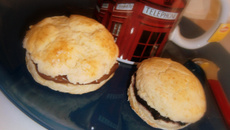 Scones so british aux myrtilles sauvages