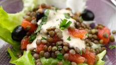 Salade de lentilles et de tomates cerises