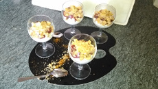 Verrine chèvre/magret de canard avec crumble à la noisette