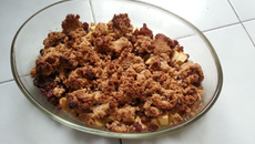 Crumble pommes-raisins secs aux speculoos