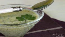 Soupe à la courgette et à la coriandre