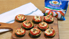 Pizzas de courgette à la mozzarella