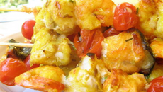 Brochettes de lotte, saumon et crevettes