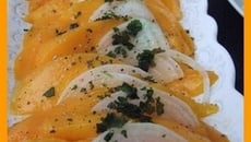 Carpaccio de mangue à l'huile d'olive parfumée à la vanille...