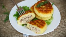 Croquettes de pommes de terre farcies au poulet