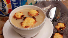 Soupe à l'oignon doux et aux croutons gratinés