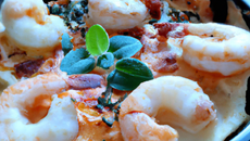 Cassolette Roquefort gambas et œuf