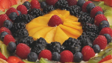 Tarte multicolore et surprise aux fruits