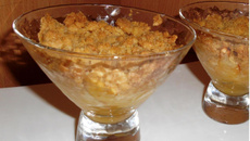 Crumble aux pommes ( "Apple crumble")