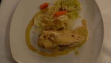 Suprême de volaille au Champagne, Sauce foie-gras, légumes du pot au feu