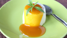 Panna cotta vanille, coulis mangue