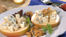 Aumônière poire roquefort et cerneaux de noix