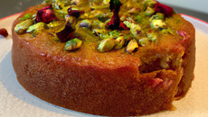 Cake à la tomate séchée et pistaches