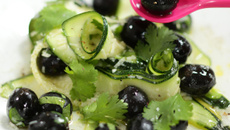 Olives noires d'Espagne - Entre filles - Olives d'Espagne et tagliatelles de courgettes