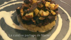 Boudin aux deux pommes et sauce camembert