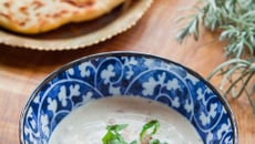 Raita de concombre à l'indienne au yaourt grec