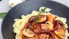 Tagliatelles aux champignons LOU façon Stroganoff