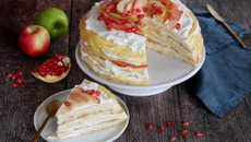 Gâteau de crêpes façon layer cake aux pommes