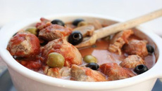 Sauté de veau aux olives, champignons et Ketchup Hot