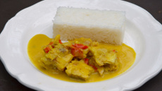 Mijoté de poisson au curry et lait de coco