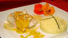 Dos de cabillaud au curcuma et son écrasée de pomme de terre aux deux citrons