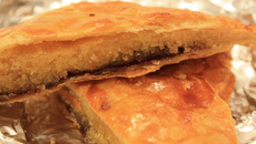 Galette à la crème d'amande et surprise de pralinoise