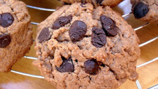 Cookies aux cacahuètes grillées et pépites de chocolat