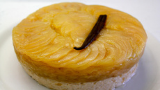 Pomme et gâteau de riz au lait de coco