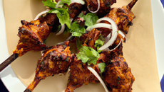 Brochette de lapin tandoori