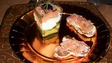 Verrines de saumon à l'avocat /saumon/boursin et ses minis barques saumonés