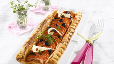 Tarte à la tomate et aux olives