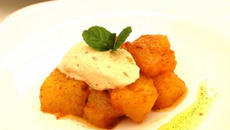 Ananas rôti aux épices façon Air Fryer, glace rhum raisin