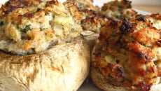 Champignons de paris farcis au jambon