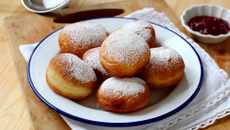 Beignets fourrés à la confiture