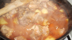 Sauté de porc à la tomate