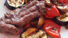 Ratatouille et viandes grillées