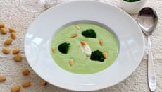 Velouté de brocolis aux amandes